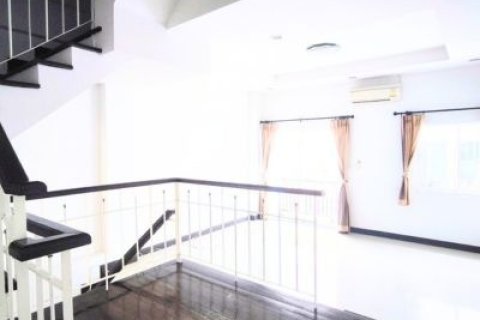 ทาวน์โฮม ถ.ศิริมังคลาจารย์ ซอย 1 (สุเทพ) โซนธุรกิจ แหล่งท่องเที่ยว ใกล้ถนนนิมมานเหมินท์