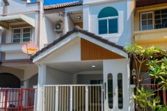 ขายทาวน์เฮ้าส์ 2 ชั้น หมู่บ้านวรางกูล เลียบคลองสอง ย่านคู้บอนใกล้แฟชั่นไอส์แลนด์ BTS สายสีชมพู