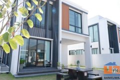 พลาดไม่ได้! ขายบ้านพูลวิลล่า หลังมุม 4 ห้องนอน 4 ห้องน้ำ ย่านหางดง เชียงใหม่