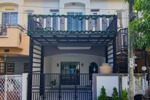 ขาย ทาวน์เฮ้าส์ 2ชั้น 3ห้องนอน ย่านหทัยราษฎร์ มบ.เคซีรามอินทรา7 ถ.ไทยรามัญ ต่อเติมเทอเรส เดินทางง่าย ใกล้สิ่งอำนวยความสะ