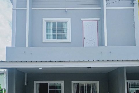 ขายทาวน์โฮม 2 ชั้น หมู่บ้านซันนี่โฮม สไตล์นอร์ดิก พร้อมเข้าอยู่ ทำเลทอง ติดถนนสุขประยูร ใกล้นิคมอมตะชลบุรี