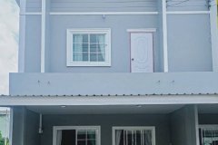 ขายทาวน์โฮม 2 ชั้น หมู่บ้านซันนี่โฮม สไตล์นอร์ดิก พร้อมเข้าอยู่ ทำเลทอง ติดถนนสุขประยูร ใกล้นิคมอมตะชลบุรี