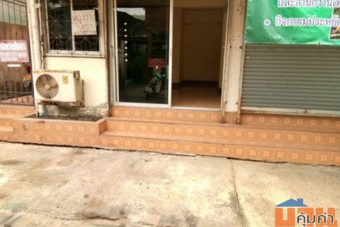 นุ่น นล แมนชั่น เปิดให้เช่า OFFICE สำหรับติดต่องาน และพักอาศัย สามารถใช้เป็นที่สต๊อกสินค้าได้ด้วยราคา 2000 บาท และใช้ st