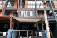 ขายทาวน์โฮม 4 ชั้น Haus 35 แจ้งวัฒนะ ต่อเติมอย่างดี มีโซล่าเซลล์