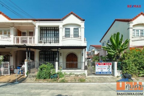 ขายบ้านแฝดรีโนเวท รติรมย์3 ซอยสวนผัก32 บางกรวย ใกล้ทางด่วนศรีรัชและ Central Westville