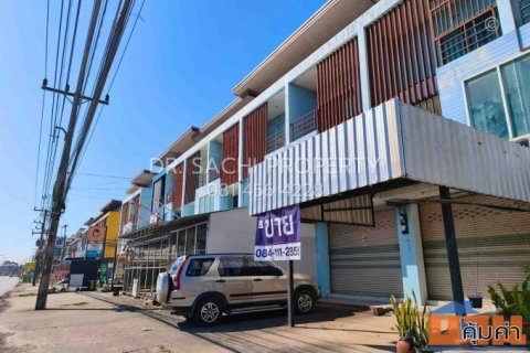 ขายอาคารพาณิชย์ หน้า ม.แม่ฟ้าหลวง 2 ชั้นครึ่ง ทำเลเหมาะทำธุรกิจ  อ.เมือง จ.เชียงราย