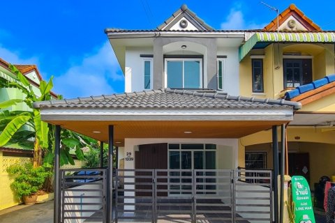 ขาย ทาวน์เฮ้าส์ 2ชั้น หลังมุม มีห้องนอนชั้นล่าง ย่านหทัยราษฎร์ มบ.เคซีรามอินทรา1 ถ.หทัยราษฎร์39 3ห้องนอน รีโนเวทใหม่ พร้