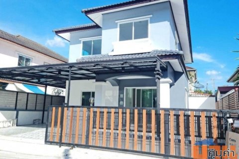 ขายบ้านเดี่ยว 2 ชั้น รีโนเวทใหม่ทั้งหลัง พร้อมอยู่ พื้นที่ใช้สอยกว้าง ราคาไม่แพง