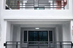 ขายทาวน์เฮ้าส์ 2 ชั้น รีโนเวทใหม่ พร้อมอยู่ ซอยบางปลา 8 บางพลี สมุทรปราการ ราคาถูก 1.99 ล้าน