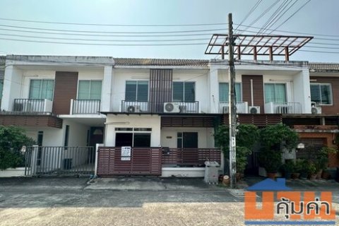 ทาวน์โฮม 2 ชั้น  อารียา เดอะคัลเลอร์ 1 ( Areeya The Color 1 ) อยู่ต้นโครงการ ตกแต่งเต็มพื้นที่ เปิดเป็น Home office ได้