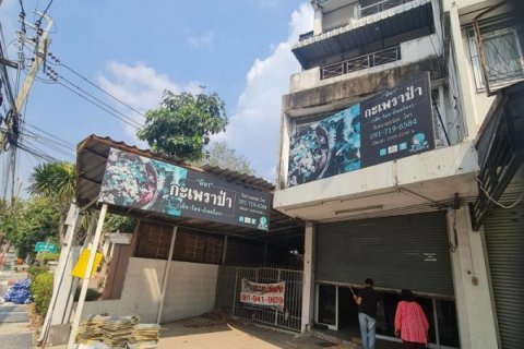 ขายหรือให้เช่าอาคารพาณิชย์ 4 ชั้น ติดถนนสุคนธสวัสดิ์ ราคาดีทำเลดีติดต่อผึ้งรติ โทร 061-941-9639