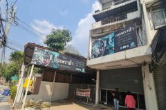 ขายหรือให้เช่าอาคารพาณิชย์ 4 ชั้น ติดถนนสุคนธสวัสดิ์ ราคาดีทำเลดีติดต่อผึ้งรติ โทร 061-941-9639