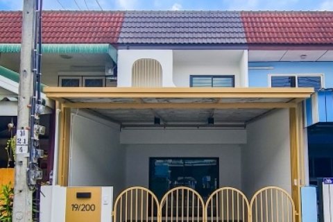 ขาย ทาวน์เฮ้าส์ 2ชั้น รีโนเวทใหม่ 3ห้องนอน มบ.มโนรมย์2 ถ.เลียบคลองสอง27 ซาฟารีเวิลด์ ต่อเติมเต็ม พร้อมเข้าอยู่