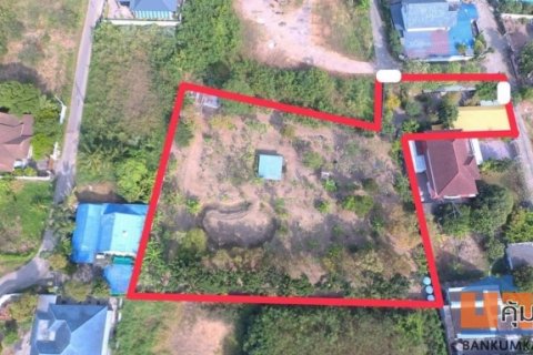 ขายที่ดินยกแปลงถมแล้ว 2-0-11 ไร่ กลางหมู่บ้านจราจรพัฒนา เขาแก่นจันทน์ ซอย 9 ใกล้ตลาดศรีเมือง พร้อมโฉนด ดอนตะโก ราชบุรี