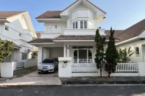 บ้านเดี่ยวในโครงการ ปาล์มสปริงส์คันทรีโฮมส์ ใกล้ UCIS, ABS, ACIS & international schools 5-10 นาที