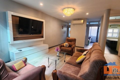 ขายตึกแถวรีโนเวทใหม่ 4 ชั้นครึ่ง 2 คูหา เซนต์หลุยส์ 3 สาทร จันทน์ 18/7 แยก 17