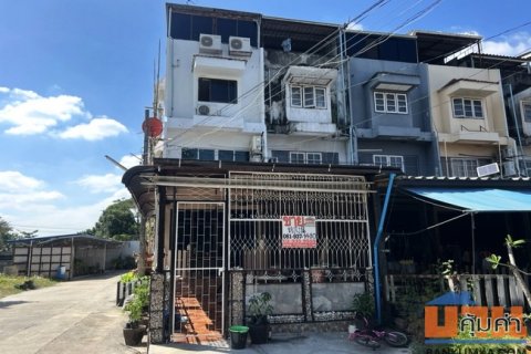 ขายอาคารพาณิชย์ หมู่บ้านเสนาวิลล่า 84 ซอยแฮปปี้แลนด์ ถนนลาดพร้าว บางกะปิ กรุงเทพมหานคร