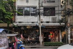เซ้งกิจการบาร์และร้านอาหาร 2 คูหา 3 ชั้น ทำเลศักยภาพบนถนนบรรทัดทอง พร้อมดำเนินกิจการต่อได้ทันที