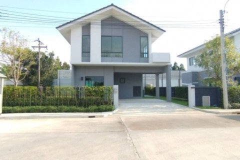 ขายบ้านเดี่ยว 2 ชั้น โครงการหมู่บ้านเพอร์เฟคพาร์ค สุวรรณภูมิ 5 เฟส 5  เขตมีนบุรี กรุงเทพมหานคร