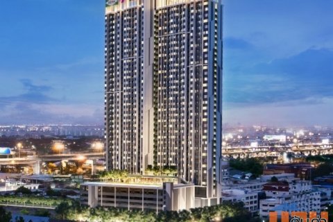 คอนโดวิวสูง ทำเลศักยภาพ ติดถนนบางนา-ตราด ใกล้ Mega บางนา  ราคาเพียง 2.3 ล้านบาท พร้อมเข้าอยู่