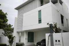 ขาย/เช่า บ้านหรู VIVE เอกมัย-รามอินทรา (พร้อมลิฟท์ส่วนตัว)