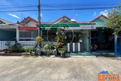 บ้านราคาล้านต้นๆ พร้อมอยู่ ทำเลดี ติดถนนเมน ค้าขายได้   ขายด่วน ทาวน์เฮ้าส์ชั้นเดียว หมู่บ้านบัวคลี่ 9 ลาดหลุมแก้ว
