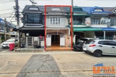 ขายทาวน์เฮ้าส์ หมู่บ้านมนวดีพาร์ค อำเภอบางบัวทอง นนทบุรี เนื้อที่ 16 ตร.ว. 2 ชั้น 3 นอน 2 น้ำ