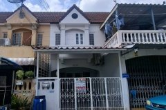 ทาวน์เฮ้าส์ 2 ชั้น หมู่บ้านเย็นสุข ลาดพร้าว 87 แยก 8 ใกล้รถไฟฟ้า สถานีลาดพร้าว 101