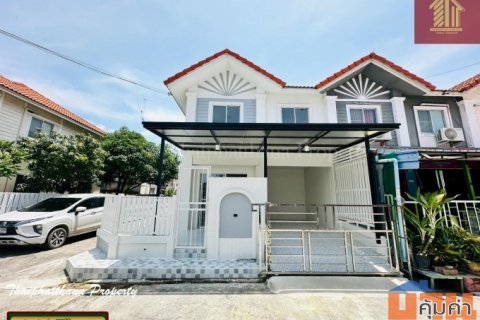 หมู่บ้านพฤกษา 28/2 นิคมฯบางปู-แพรกษา ทาวน์เฮ้าส์หลังมุม รีโนเวทใหม่ ใกล้นิคมบางปู