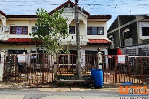 ขายทาวน์เฮ้าส์ หมู่บ้านสวนสุทธิดา คลอง 5 คลองหลวง ปทุมธานี เนื้อที่ 18 ตร.ว. 2 ชั้น 2 นอน 2 น้ำ