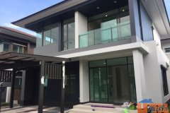 NEW HOUSE FOR RENT SETHASIRI KRUNGTHEP KREETHA 185 Square meter.  75 SqWa,4 bedroom, 3 bathroom full furnished ready to
