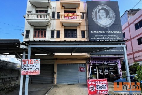 ขายอาคารพาณิชย์ ถนนบางใหญ่-บางคูลัด บางใหญ่ นนทบุรี เนื้อที่ 20 ตร.ว. 1 คูหา 3.5 ชั้น