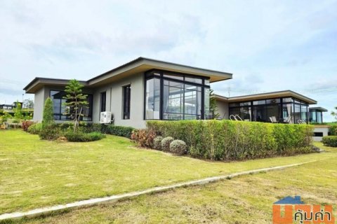 ขายพูลวิลล่าเขาใหญ่ วิวพาโนรามา! บ้าน 2 หลังพร้อมสระส่วนตัว เหมาะทำ Airbnb ลงทุนคุ้ม เฟอร์ครบ เลี้ยงสัตว์ได้ 14.9 ลบ.