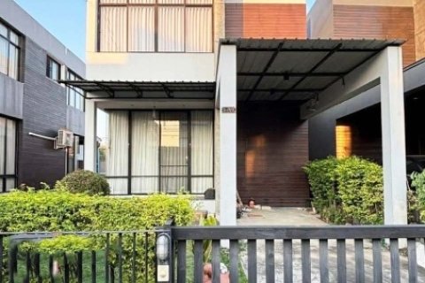 บ้านแฝด ทำเลเพชรเกษม 69 หมู่บ้าน เดอะซีซั่น เลียบคลองภาษีเจริญฝั่งใต้