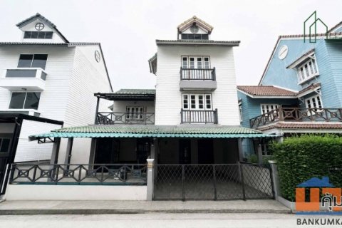 บ้านเดี่ยว 3 ชั้น หมู่บ้านร่มไม้ พระยาสุเรนทร์ 32 บางชัน