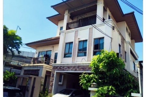 นนทรี รีเจ้นท์ ราชพฤกษ์ บ้านเดี่ยว 3 ชั้นหลังใหญ่ ทำเลทองที่ให้ความเป็นส่วนตัวสูงสุด!
