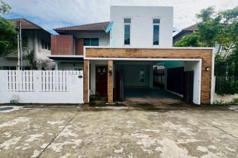 ขายบ้านเดี่ยว 60 วา ติวานนท์38 ใกล้สนามบินน้ำ สี่แยกแคราย ติดรถไฟฟ้า