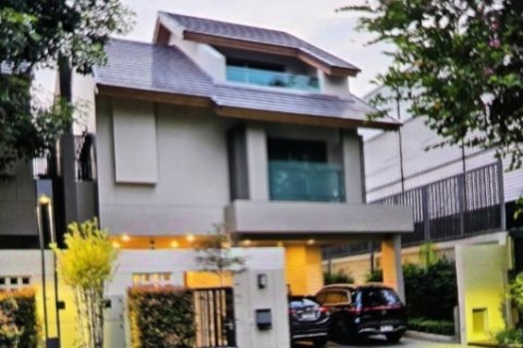 ขายบ้านเดี่ยว บิวท์อินใหม่ทั้งหลัง โครงการไพรเวท เนอวานา ธรู เอกมัย–รามอินทรา