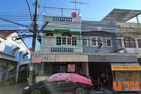 ขายอาคารพาณิชย์ ในโครงการทองวิวัฒน์ วิลล่า เนื้อที่ 18 ตร.ว. 2 ชั้น 3 นอน 2 น้ำ หลังมุม