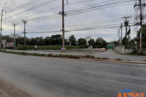 ให้เช่าที่ดินถมแล้ว 225 ตร.ว. บนถนนบางกรวย - ไทรน้อย ใกล้บิ๊กซี ซูเปอร์เซ็นเตอร์ ไทรน้อย นนทบุรี