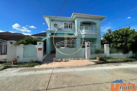 B69-302 ขายด่วน บ้านเดี่ยว 2 ชั้น หลังมุม หมู่บ้านลัดดารมย์ รัตนาธิเบศร์ เนื้อที่ 89 ตร.ว พื้นที่ใช้สอย 300 ตร.ม
