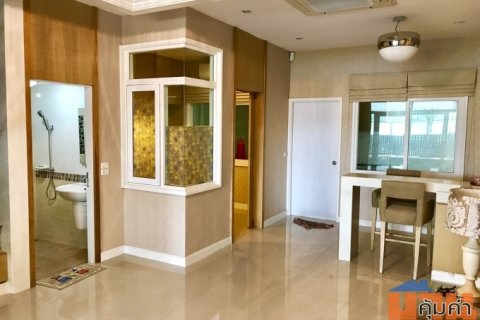 ให้เช่าทาวน์เฮ้าส์ 2 ชั้น โครงการ Gusto Town Home รามคำแหง พื้นที่ใช้สอย 132 ตรม. 3 ห้องนอน, 3 ห้องน้ำ, กัสโต้ ทาวน์โฮม
