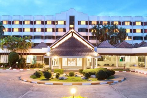 ให้เช่าห้องพักรายสัปดาห์–รายเดือน โรงแรมดิ อิมพีเรียล โฮเทล ใจกลางพิษณุโลก พร้อมสิ่งอำนวยความสะดวกครบครัน