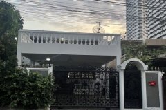 ขายบ้านเดี่ยว 2 ชั้น รีโนเวทใหม่ ซอย Airport Link หัวหมาก ติดคลอง บรรยากาศดี