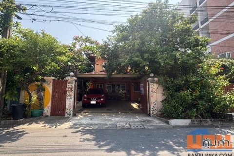 ขายบ้านเดี่ยว ซอยลาดพร้าว 124 ถนนลาดพร้าว เนื้อที่ 102 ตร.ว. 2 ชั้น 3 นอน 4 น้ำ