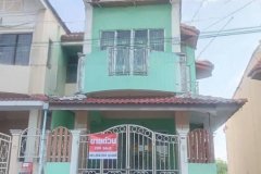 ขายด่วน ทาวน์เฮ้าส์ 2 ชั้น พร้อมอยู่ โครงการ: ม.รุ่งกิจ วิลล่า11 ร่มเกล้า ราคาพิเศษ