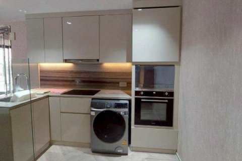 ขายคอนโด แอชตัน สีลม ชั้น 11 ตกแต่งพร้อมเข้าอยู่ ทำเลดี เดินทางสะดวก