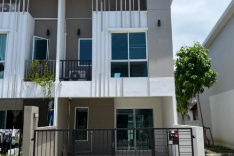 ให้เช่าทาว์นโฮมตกแต่งพร้อมอยู่ หมู่บ้านฟอร์เร่ ศาลายา (ถนนหลังม.มหิดล กับ ม.เทคโนโลยีราชมงคลรัตนโกสินทร์)