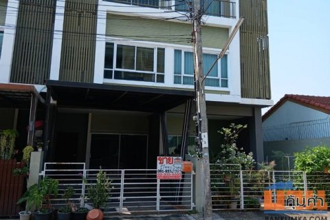 ขายทาวน์เฮ้าส์ หมู่บ้านนลิน อเวนิว 2 รามคำแหง 144 เนื้อที่ 17 ตร.ว. 3 ชั้น 3 นอน 3 น้ำ