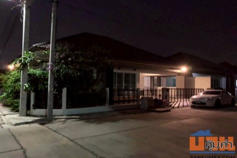 ขายบ้านเดี่ยว หมู่บ้านเดอะการ์เด้น วิลล่า 6 ถนนสุรนารายณ์ เนื้อที่ 58 ตร.ว. 3 นอน 2 น้ำ